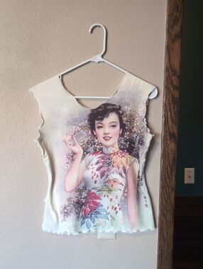 Women's Floral Portrait Printed Sleeveless Top - Cream